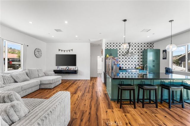 28301 stallion springs drive, Tehachapi, CA 93561