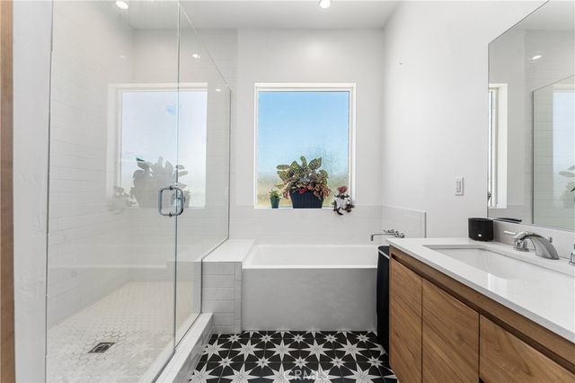 28301 stallion springs drive, Tehachapi, CA 93561