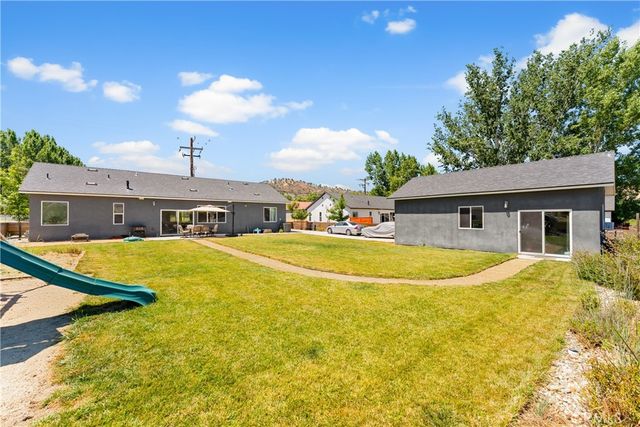 28301 stallion springs drive, Tehachapi, CA 93561