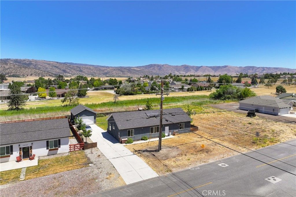 28301 stallion springs drive, Tehachapi, CA 93561