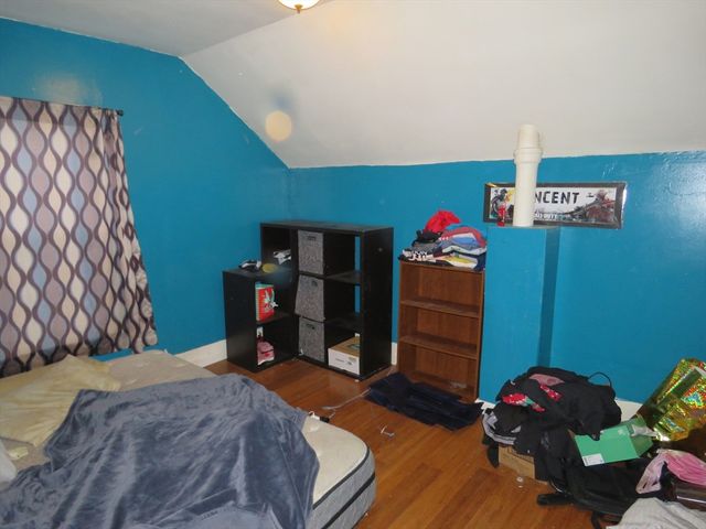 12 Norton St, Boston, MA 02136