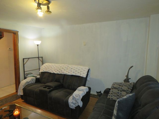 12 Norton St, Boston, MA 02136