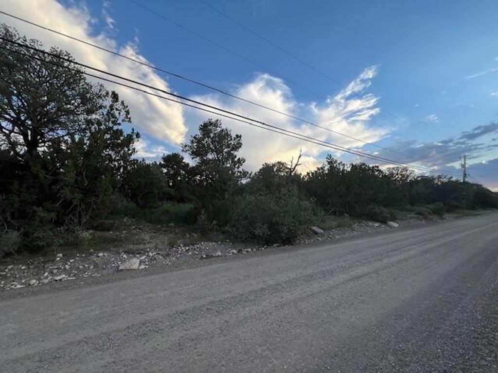 Image 2 of property listing at Lucas Road, Edgewood, NM 87015