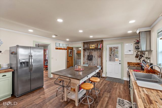 11365 Sparks Davis Road, Keithville, LA 71047