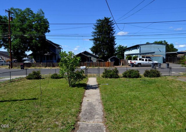 317 W Clark Street, Medford, OR 97501