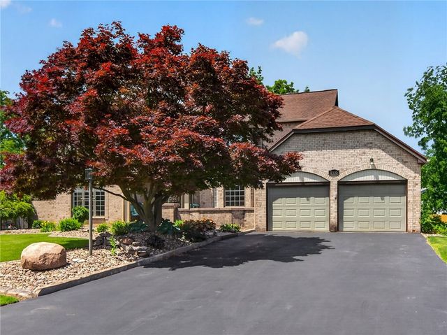 260 White Rabbit Trail, Greece, NY 14612