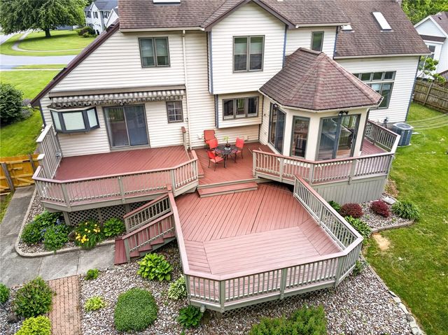 260 White Rabbit Trail, Greece, NY 14612