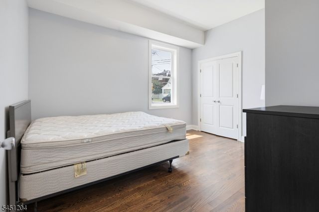 25 Grunwald St, Clifton City, NJ 07013