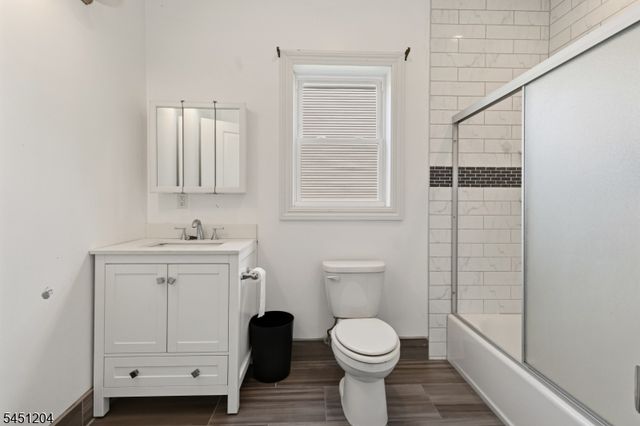 25 Grunwald St, Clifton City, NJ 07013