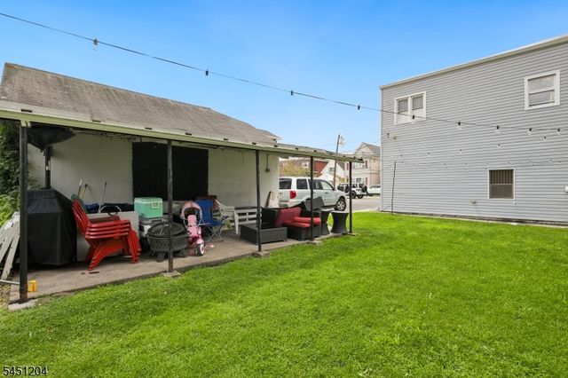 25 Grunwald St, Clifton City, NJ 07013
