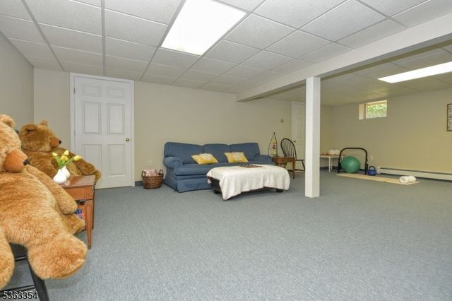 50 Van Schaik Ln, Wyckoff Twp., NJ 07481