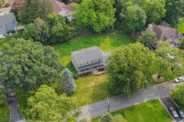 50 Van Schaik Ln, Wyckoff Twp., NJ 07481