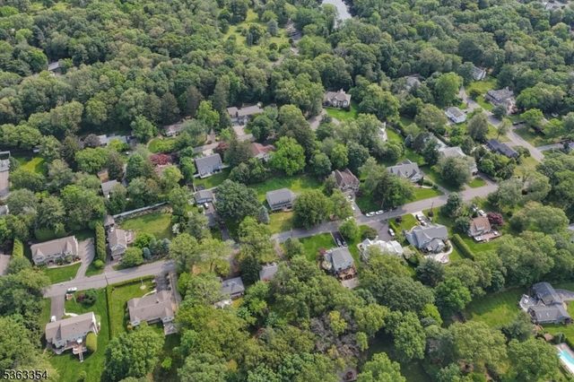 50 Van Schaik Ln, Wyckoff Twp., NJ 07481