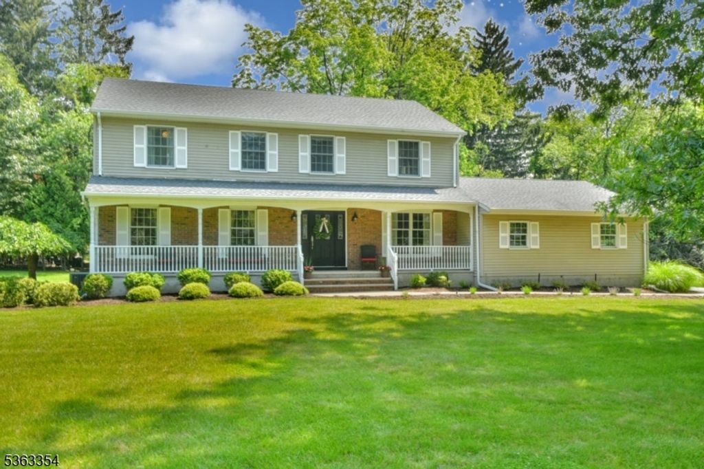 50 Van Schaik Ln, Wyckoff Twp., NJ 07481