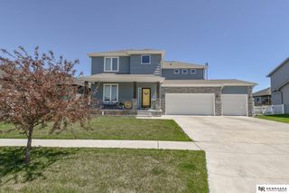 8726 S 82nd Street, Lincoln, NE 68516