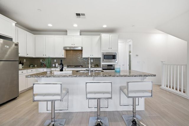 516 Palmer Avenue, Hayward, CA 94541