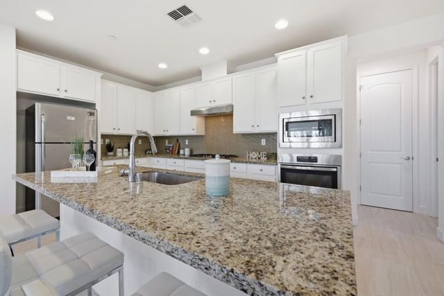 516 Palmer Avenue, Hayward, CA 94541