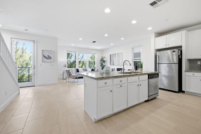 516 Palmer Avenue, Hayward, CA 94541