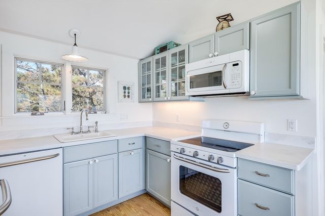 175 Cliff Road, Wellfleet, MA 02667