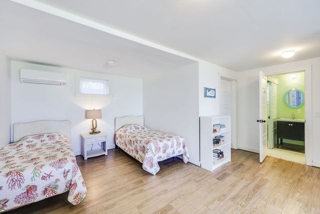 175 Cliff Road, Wellfleet, MA 02667