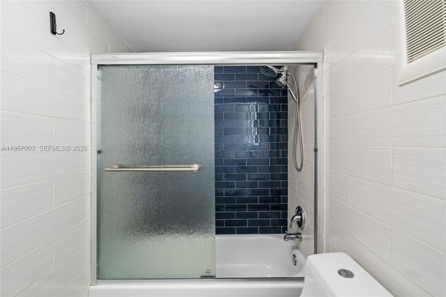 4101 Pine Tree Dr 828, Miami Beach, FL 33140