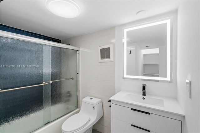 4101 Pine Tree Dr 828, Miami Beach, FL 33140