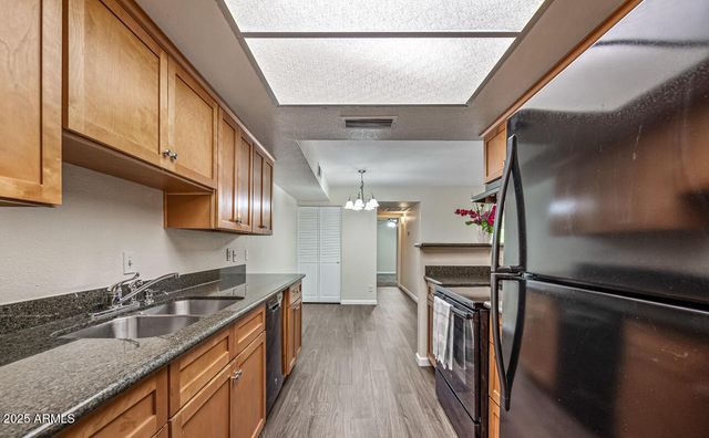 4608 W Maryland Avenue 208, Glendale, AZ 85301