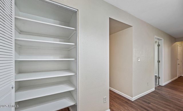 4608 W Maryland Avenue 208, Glendale, AZ 85301