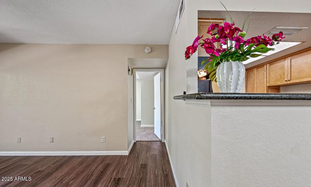 4608 W Maryland Avenue 208, Glendale, AZ 85301