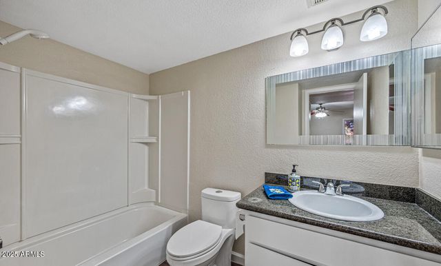 4608 W Maryland Avenue 208, Glendale, AZ 85301