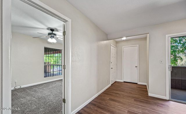 4608 W Maryland Avenue 208, Glendale, AZ 85301