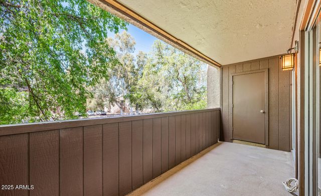 4608 W Maryland Avenue 208, Glendale, AZ 85301