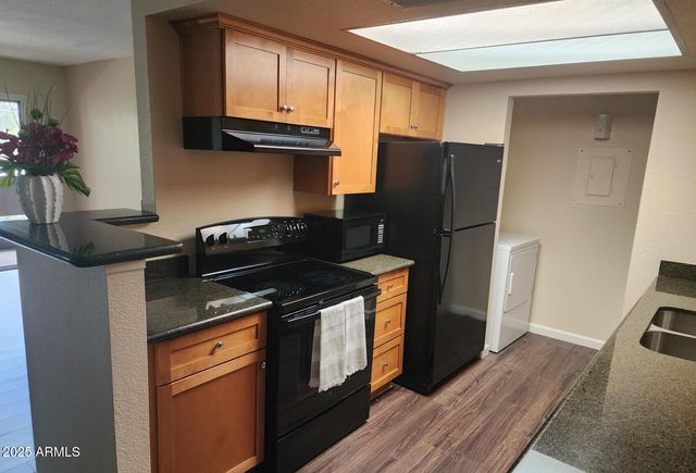 4608 W Maryland Avenue 208, Glendale, AZ 85301