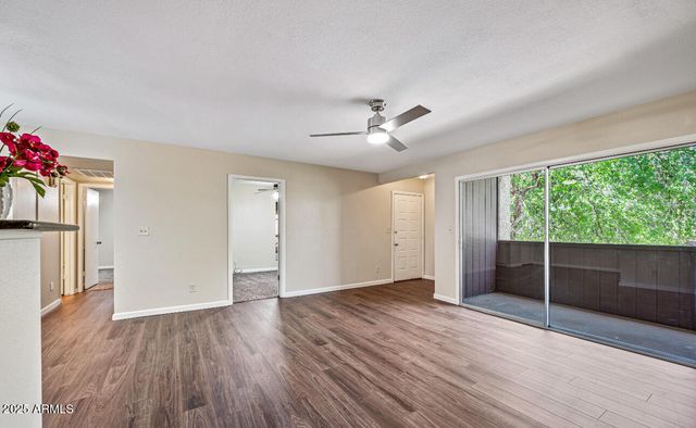 4608 W Maryland Avenue 208, Glendale, AZ 85301