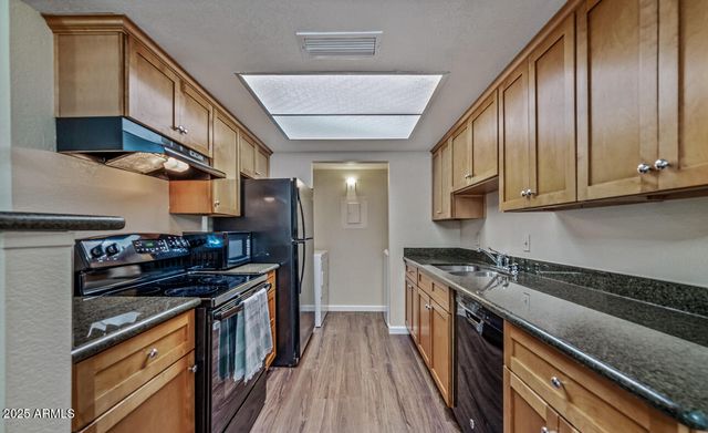 4608 W Maryland Avenue 208, Glendale, AZ 85301