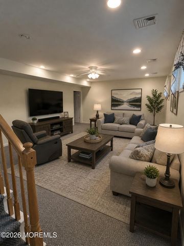 801 Buccaneer Lane, Manahawkin, NJ 08050