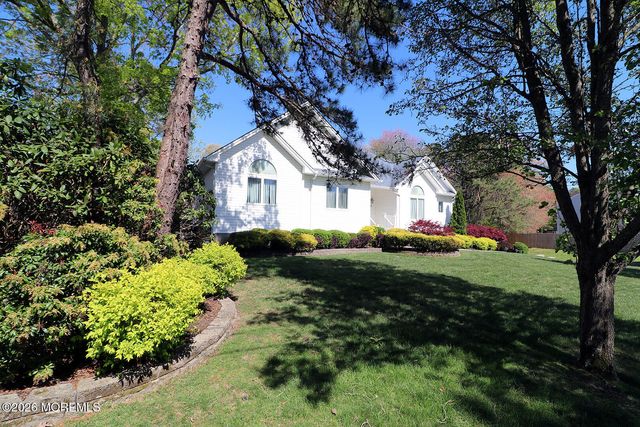801 Buccaneer Lane, Manahawkin, NJ 08050