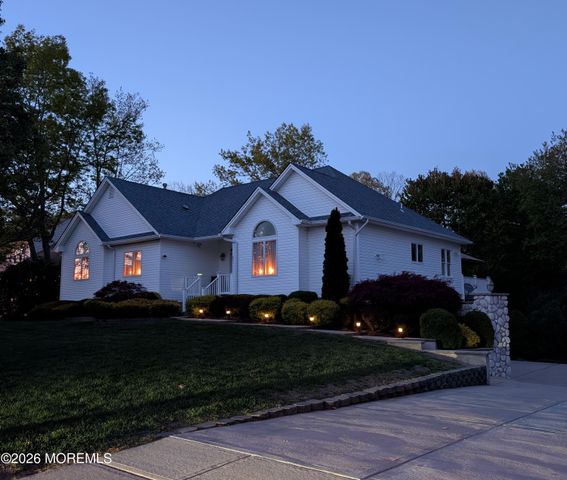 801 Buccaneer Lane, Manahawkin, NJ 08050