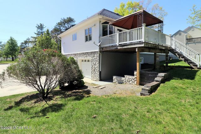 801 Buccaneer Lane, Manahawkin, NJ 08050