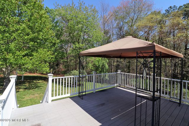 801 Buccaneer Lane, Manahawkin, NJ 08050