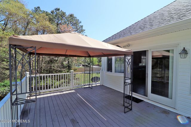 801 Buccaneer Lane, Manahawkin, NJ 08050