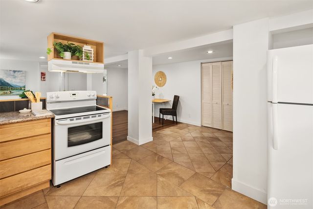 1341 N 78th Street, Seattle, WA 98103