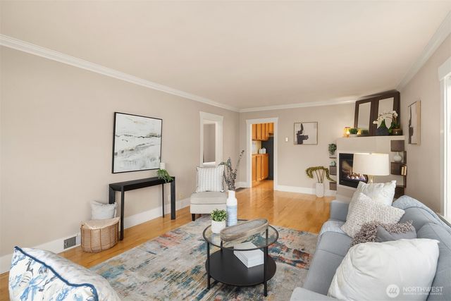 1341 N 78th Street, Seattle, WA 98103