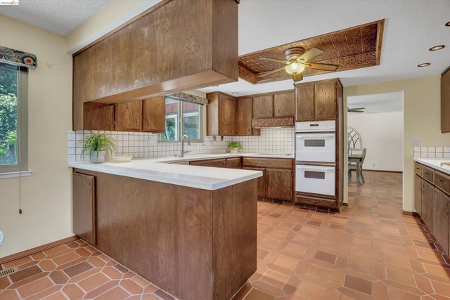 2876 Stirrup Dr, Oakley, CA 94561
