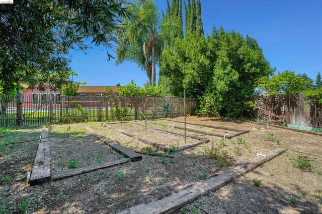2876 Stirrup Dr, Oakley, CA 94561
