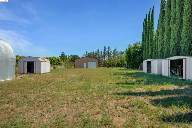 2876 Stirrup Dr, Oakley, CA 94561