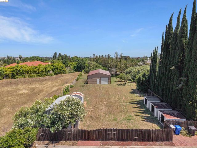 2876 Stirrup Dr, Oakley, CA 94561