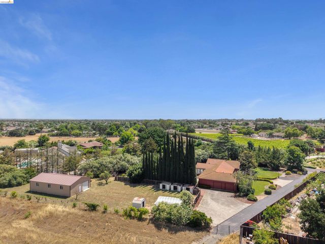2876 Stirrup Dr, Oakley, CA 94561