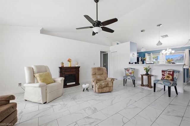1902 NW 2nd PL, Cape Coral, FL 33993