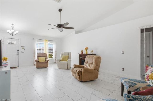 1902 NW 2nd PL, Cape Coral, FL 33993